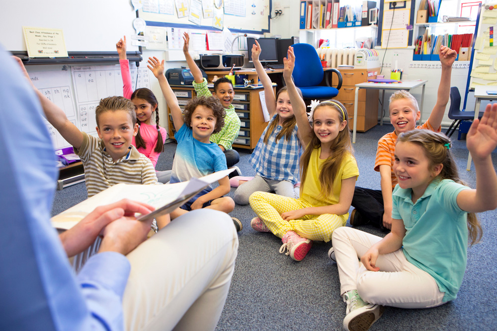 2025 Guide on The Best Places for Foreigners to Teach English in China